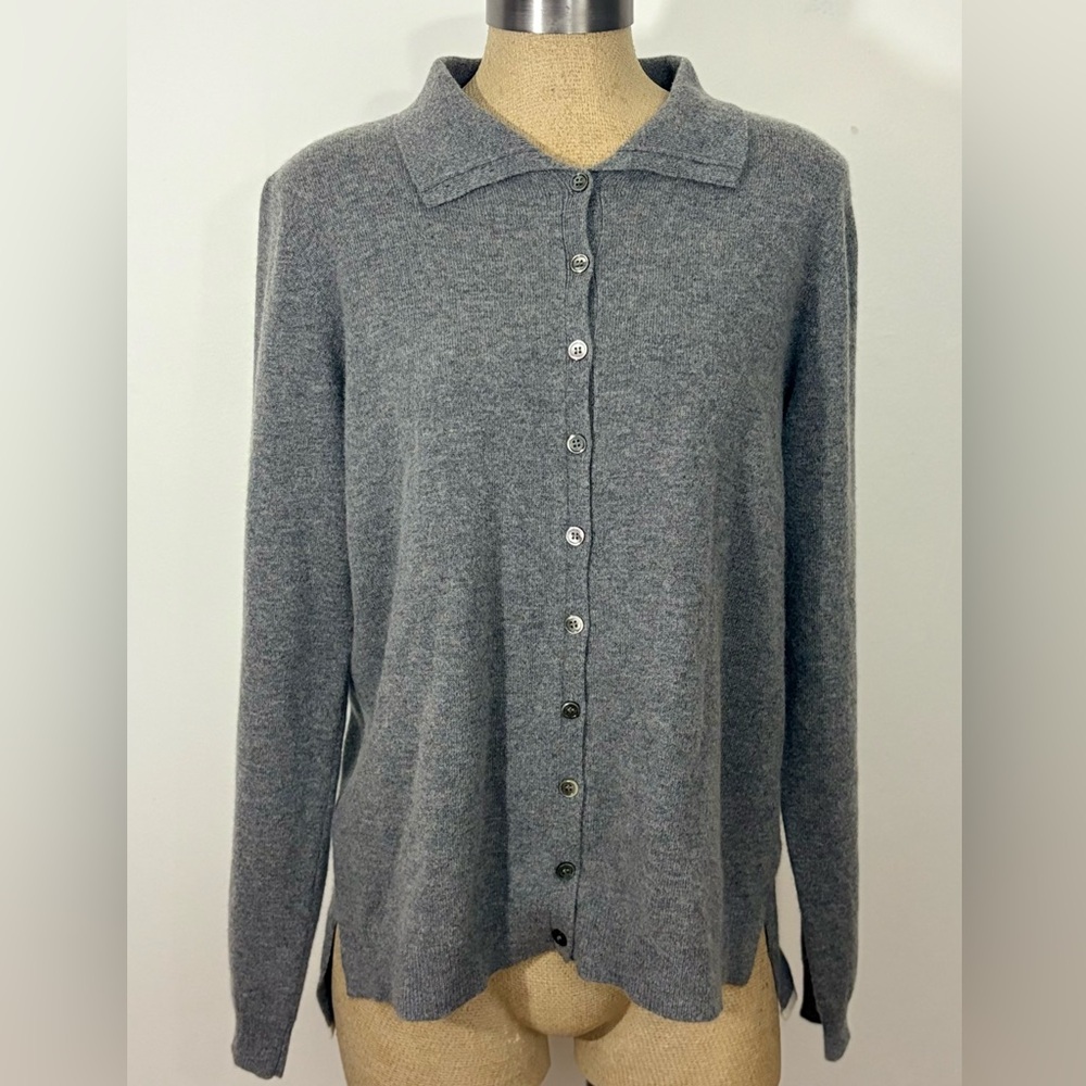 In Cashmere Women's Button-Up Cardigan Sweater in Gray, Size Xl - Picture 2 of 10